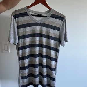 Men’s v neck Emporrio Armani t shirt in grey Size L